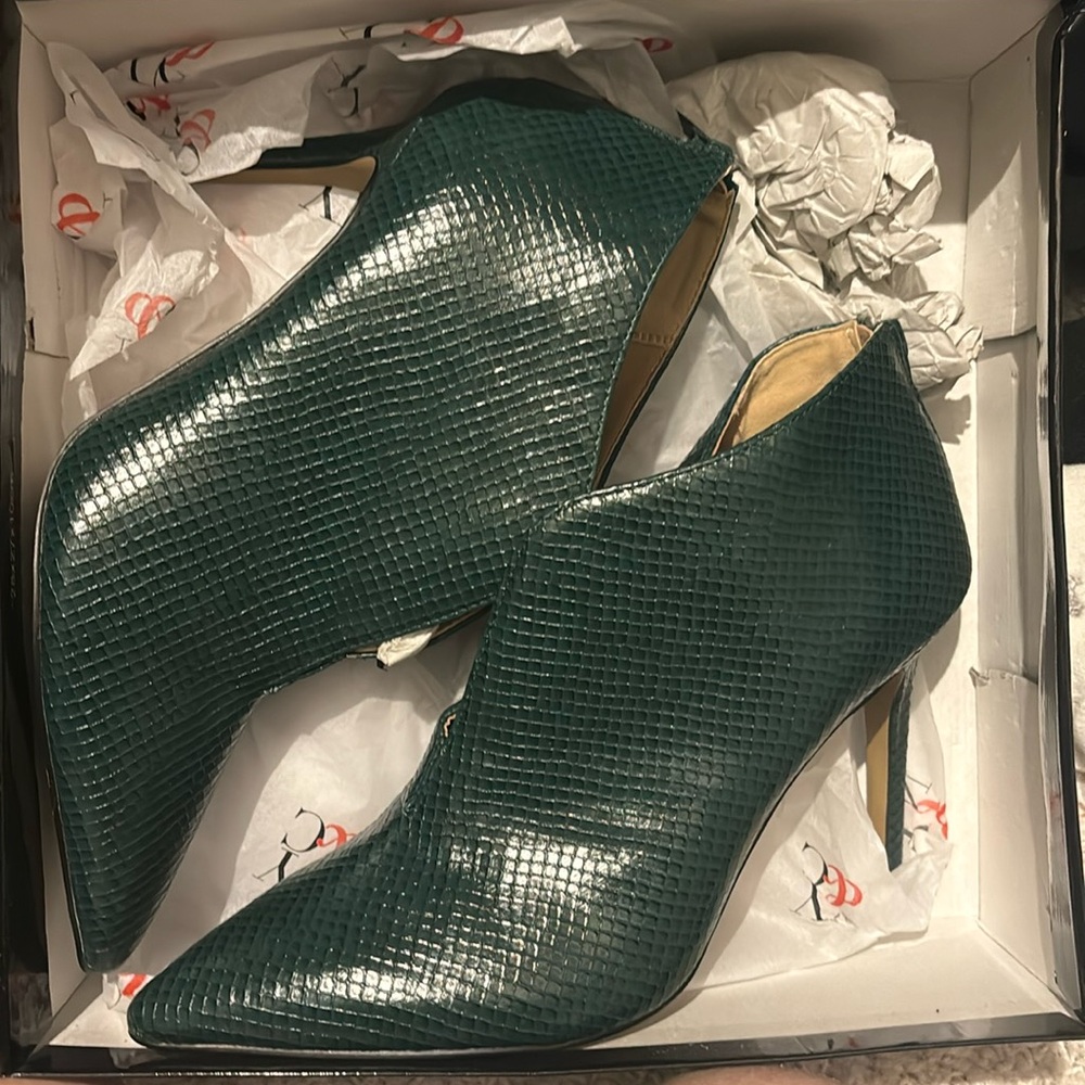 New York & Company green heeled lizard bootie-new!